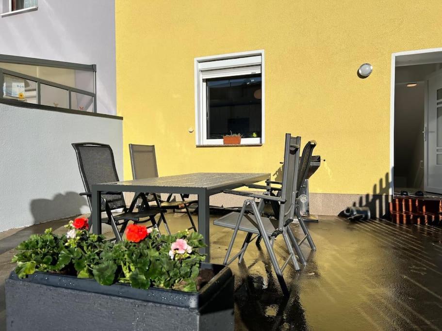 Gemuetliches Reihenhaus Mit Terrasse Apartment *