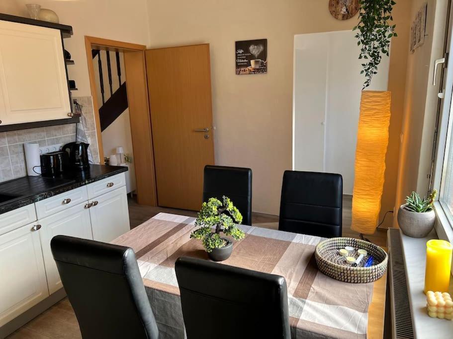 Apartment Gemuetliches Reihenhaus Mit Terrasse